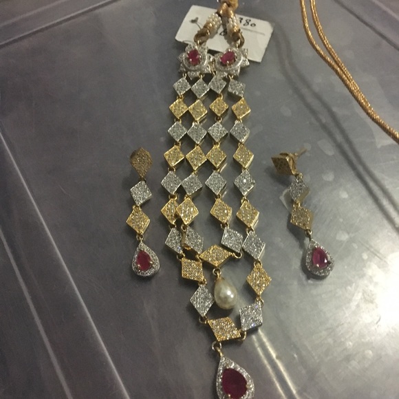 Nickel and earrings - Picture 6 of 8